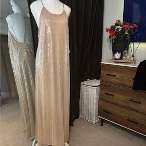 BRAND NEW ! Elegant Sequin Maxi Dress